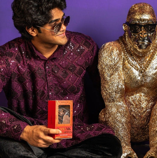 Namak Para Bites In Milk Chocolate