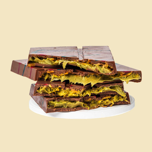 Pistachio Oman Chips In Milk Chocolate Bar - 125g